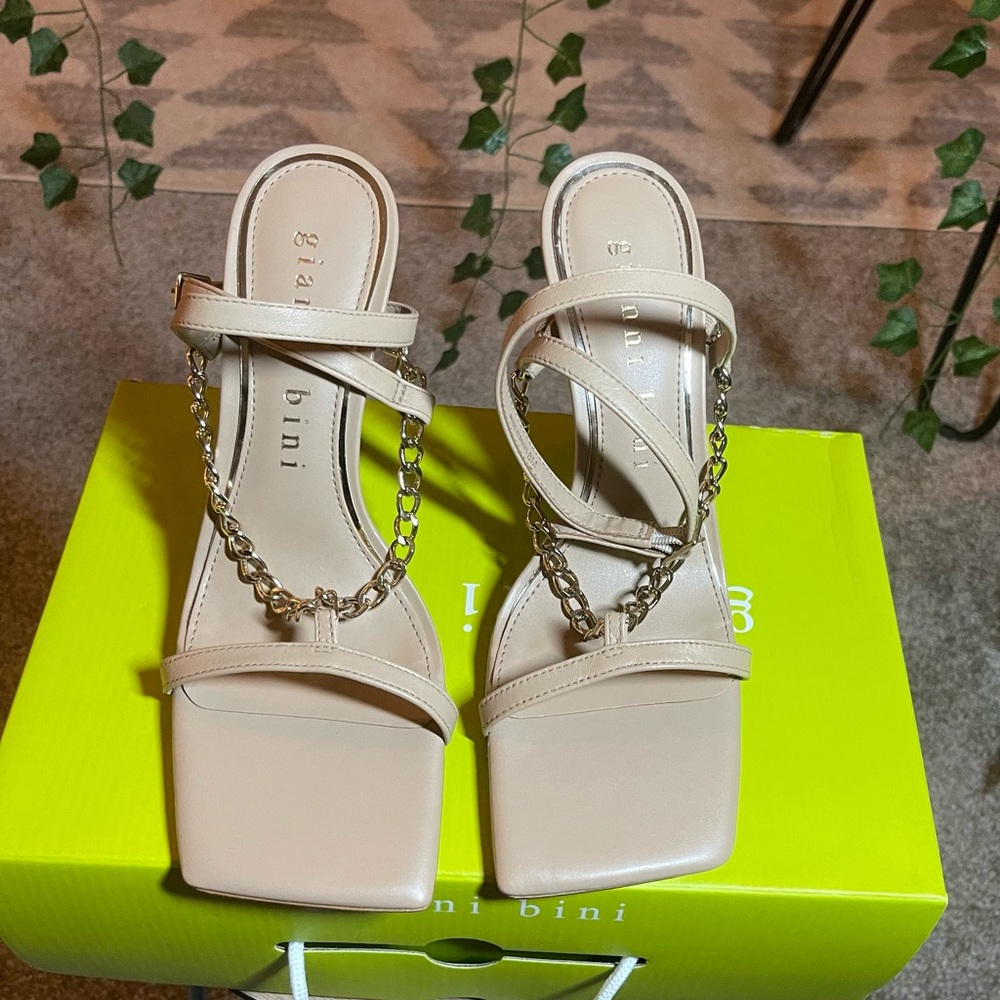 Gianni Bini Heels